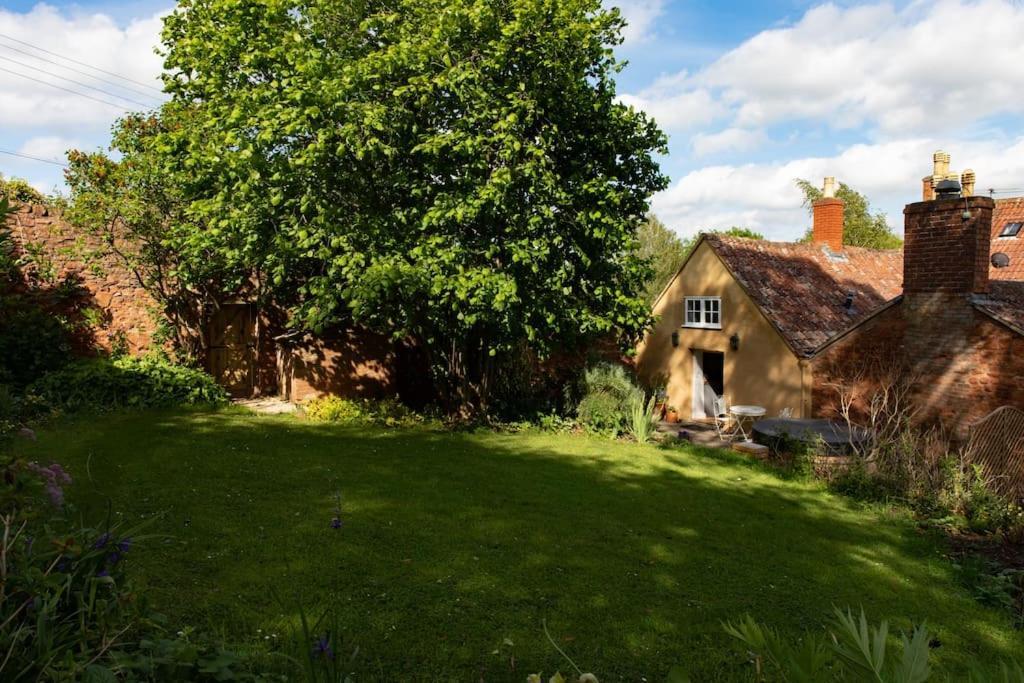 Loft Apartment Nr Bath & Bristol With Hot Tub Exterior photo